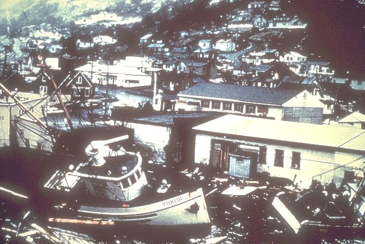 Tsunami-Schäden in Anchorage, Alaska, aufgenommen am 28. März 1964. © College of Geosciences, University of Oklahoma, USA